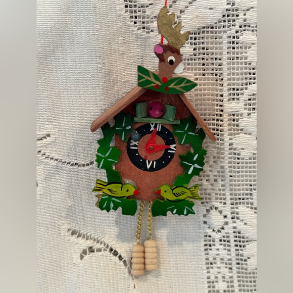 3 vintage wooden small ornaments Santa, cuckoo clock, rocking horse - Picture 5 of 6